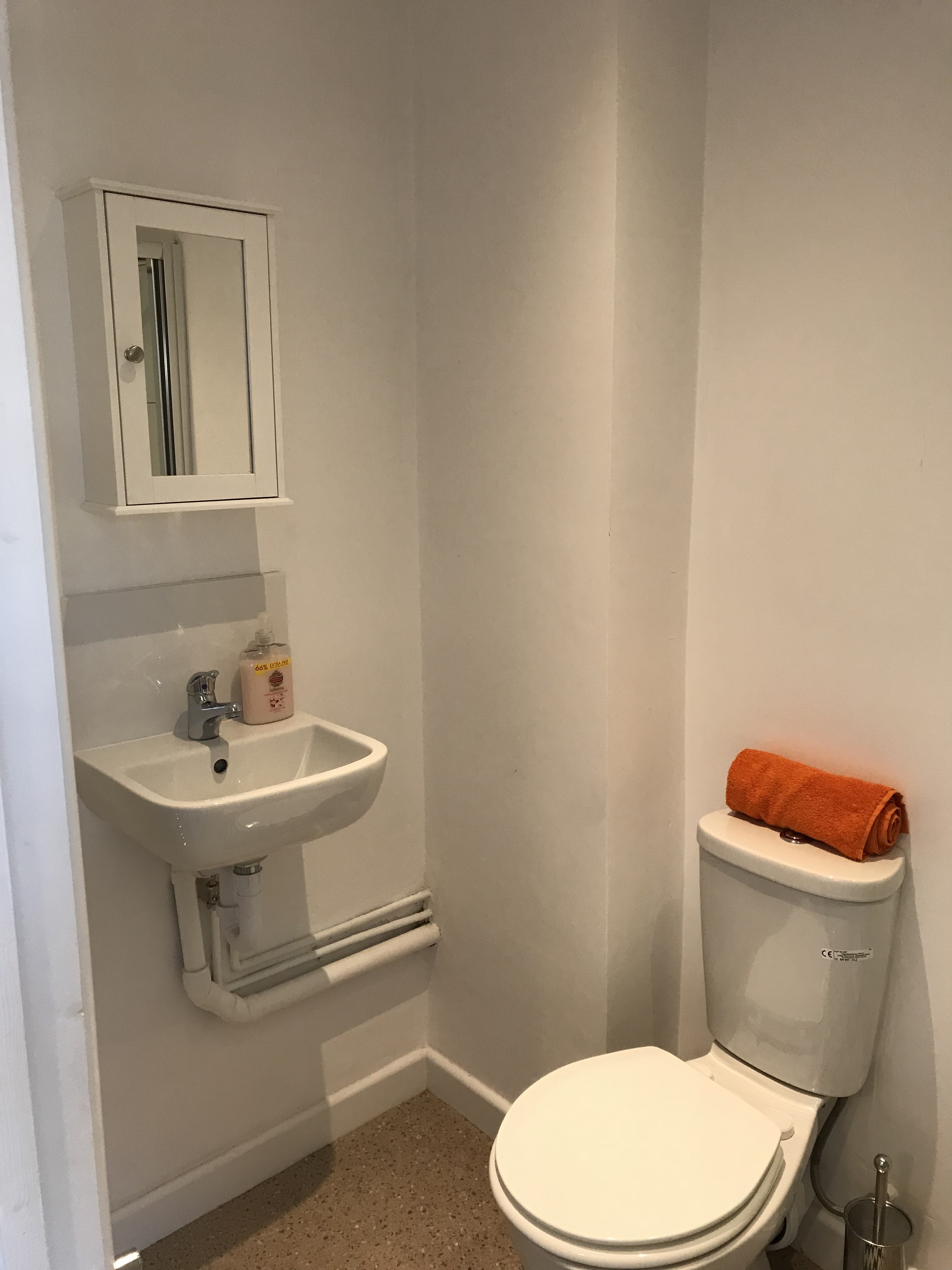 210 Lancing Road - Image 12