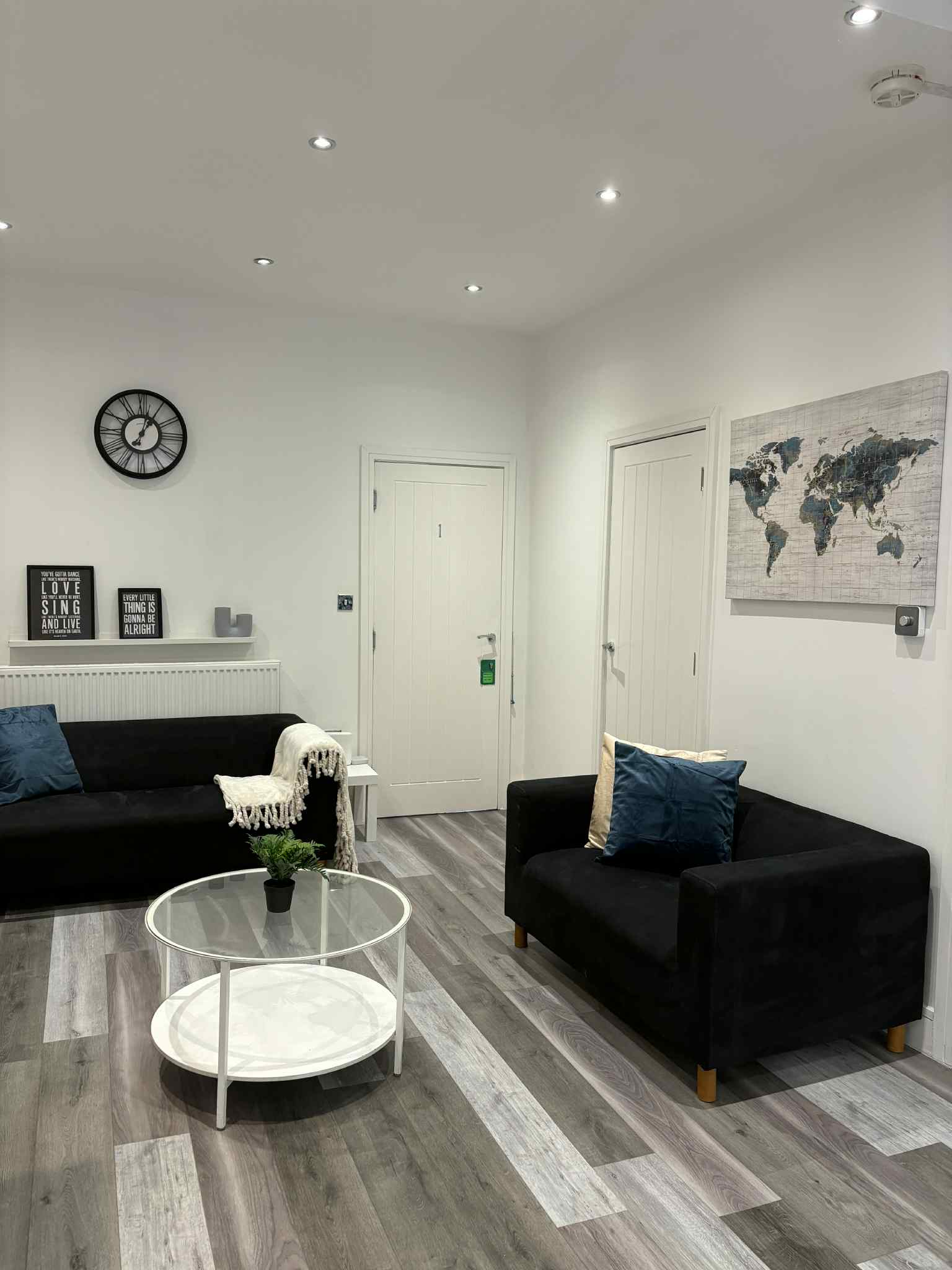 212 Lancing Road - Image 2