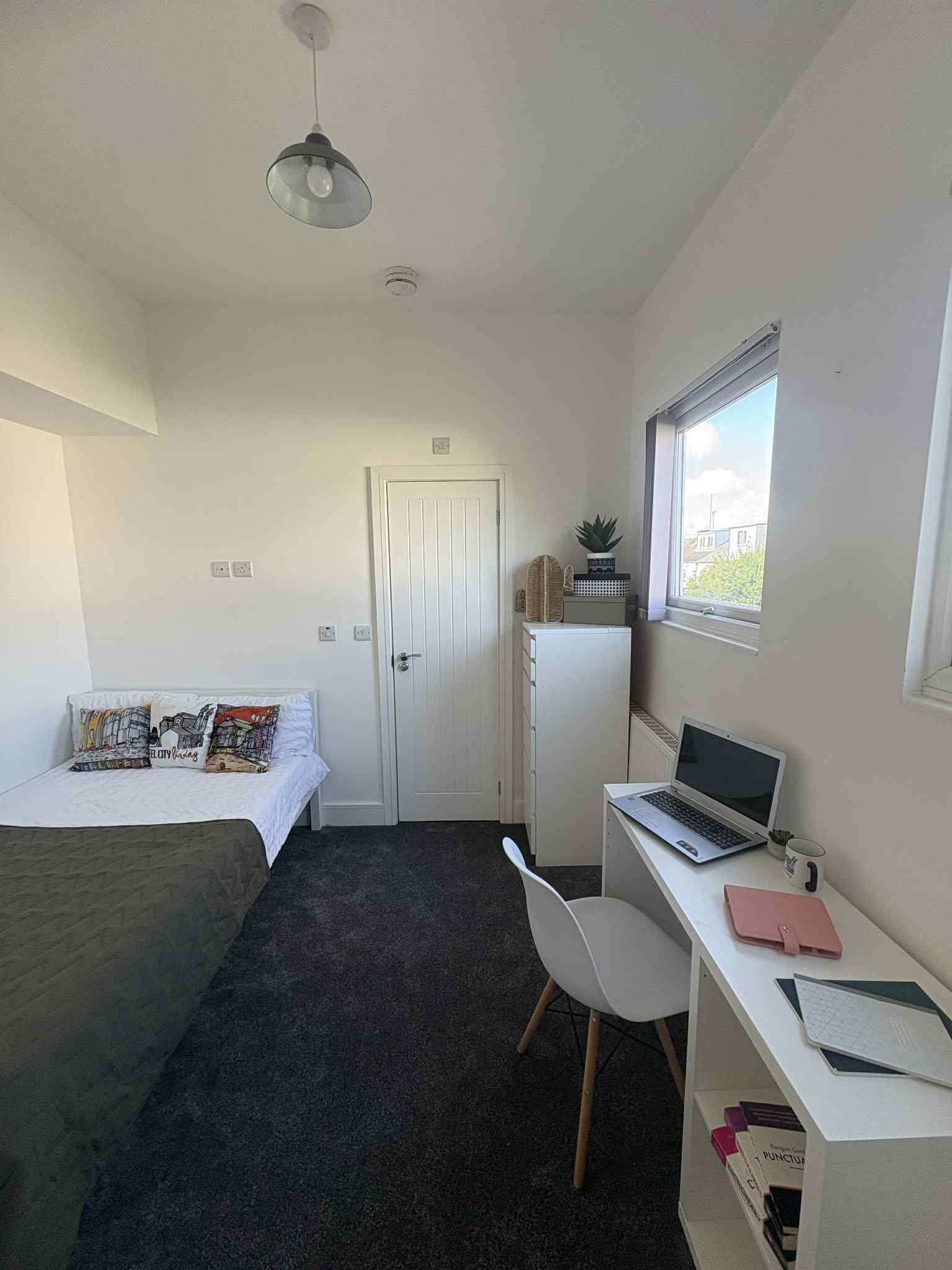 212 Lancing Road - Image 30