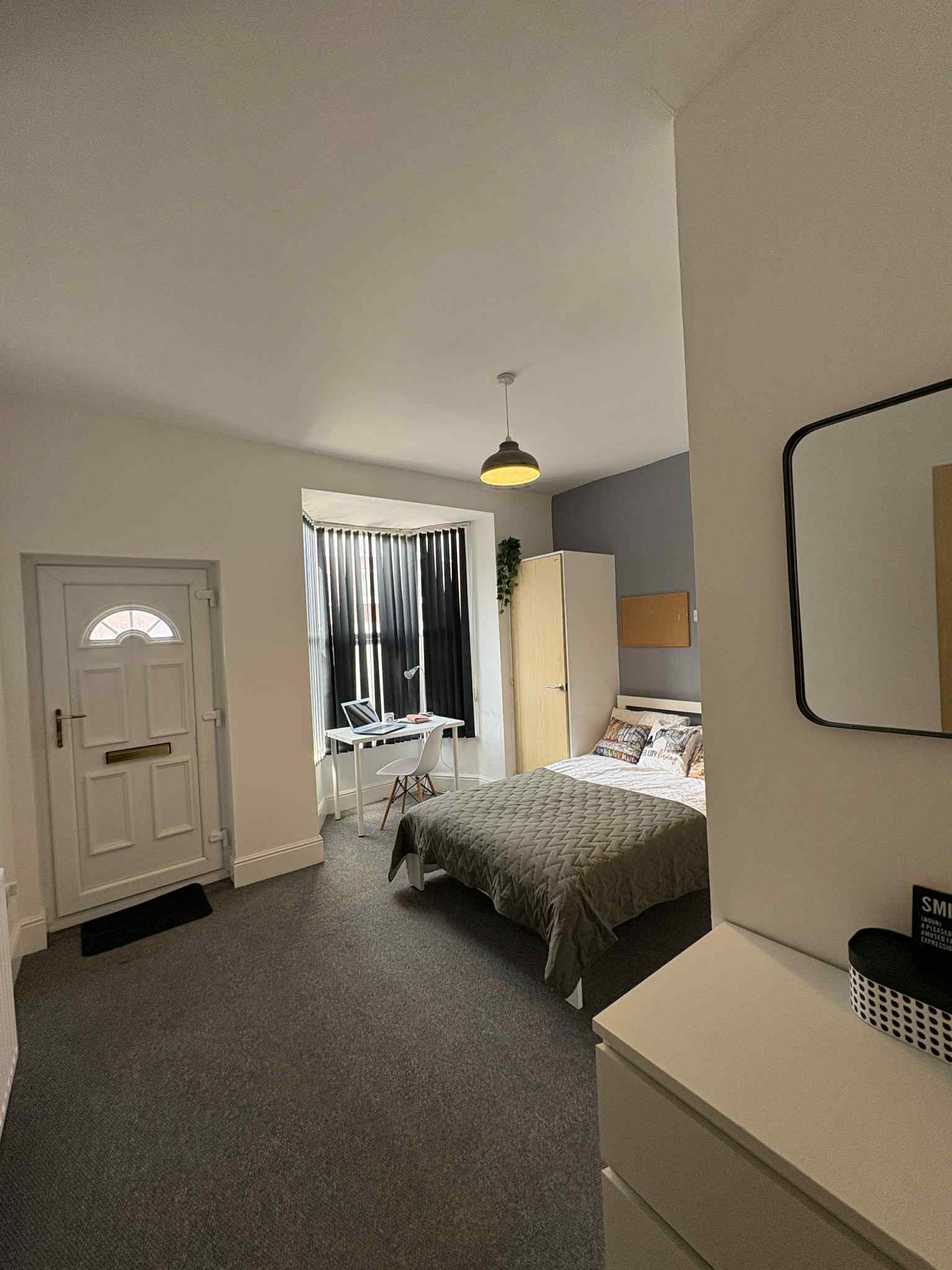 425 Shoreham Street - Image 15