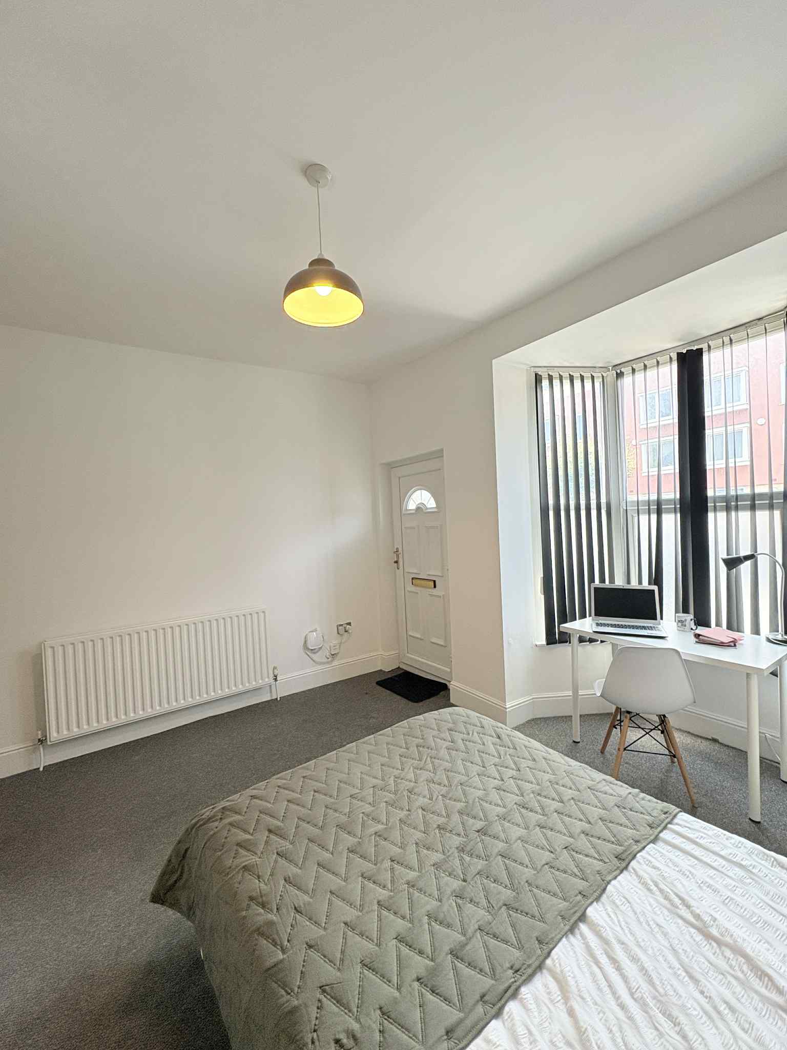 425 Shoreham Street - Image 16