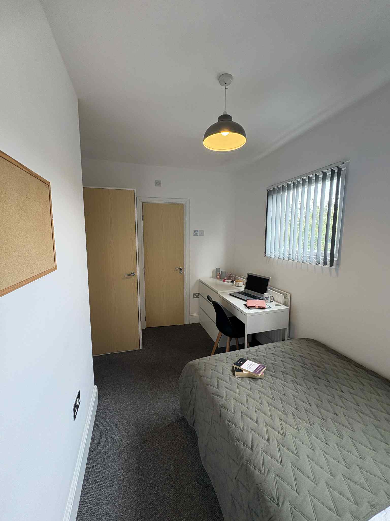 425 Shoreham Street - Image 41