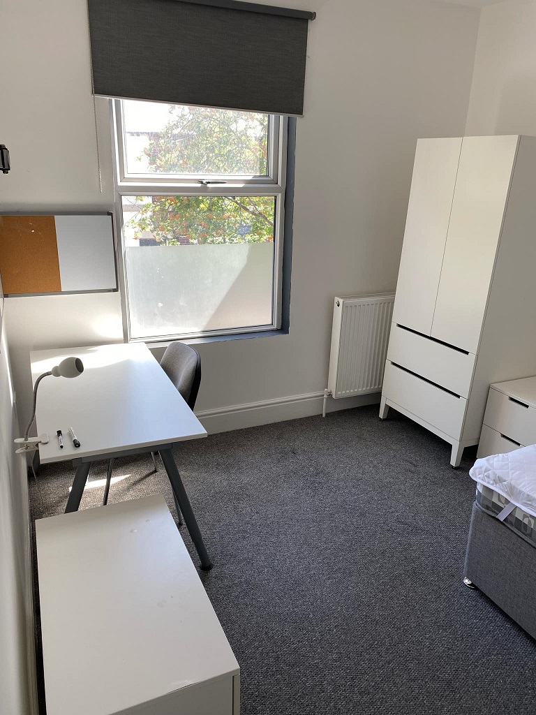 12 Cemetery Avenue - Image 16