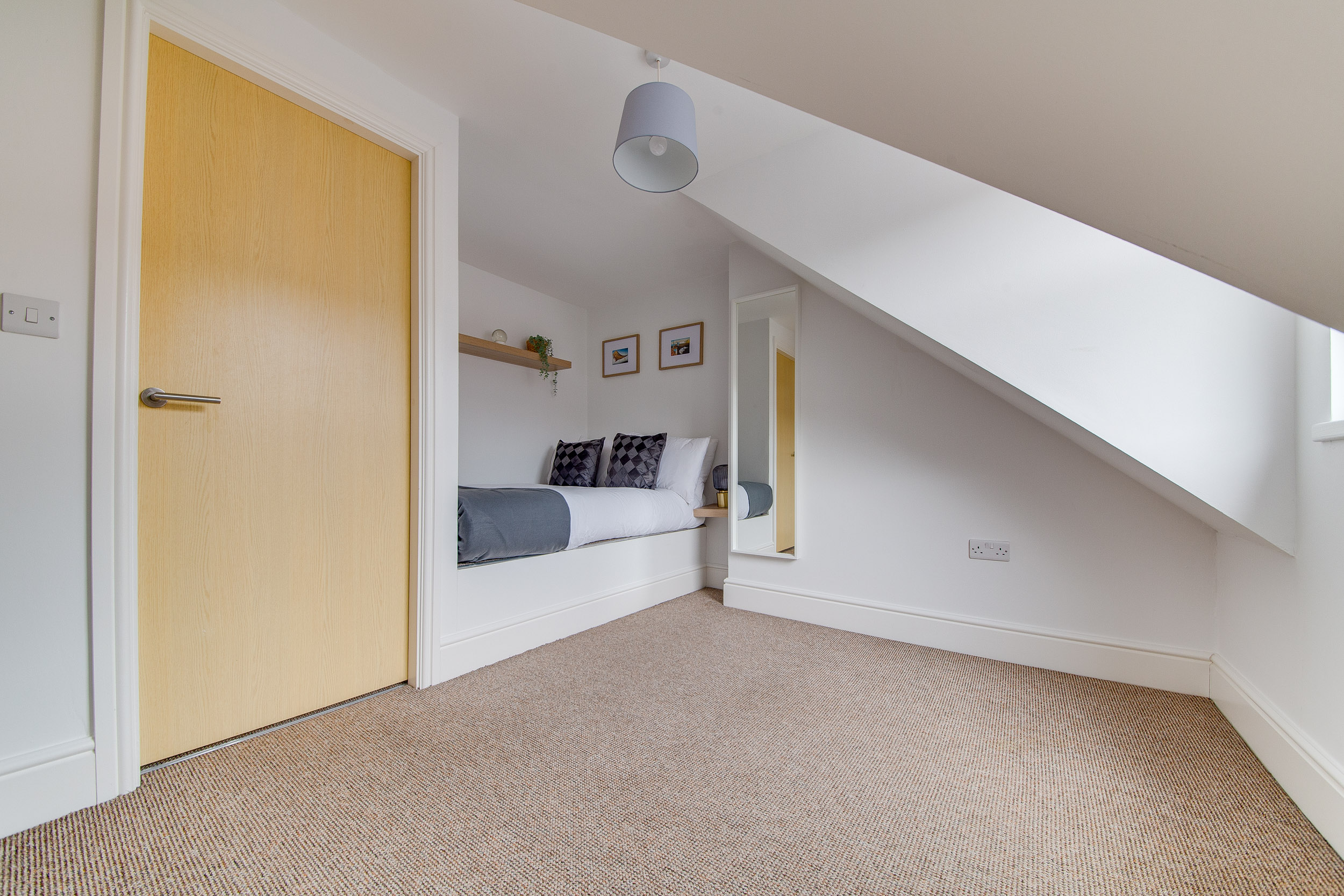 26 Ratcliffe Road - Image 14