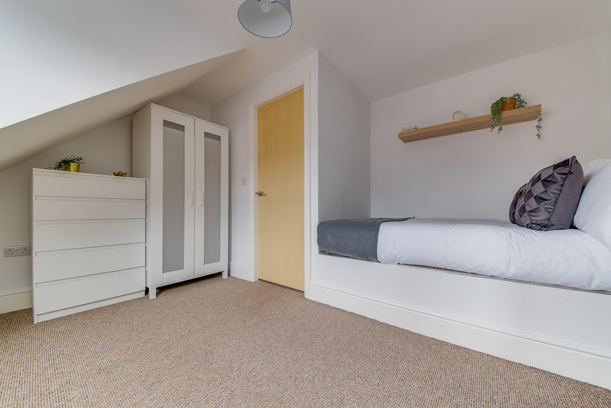 26 Ratcliffe Road - Image 15